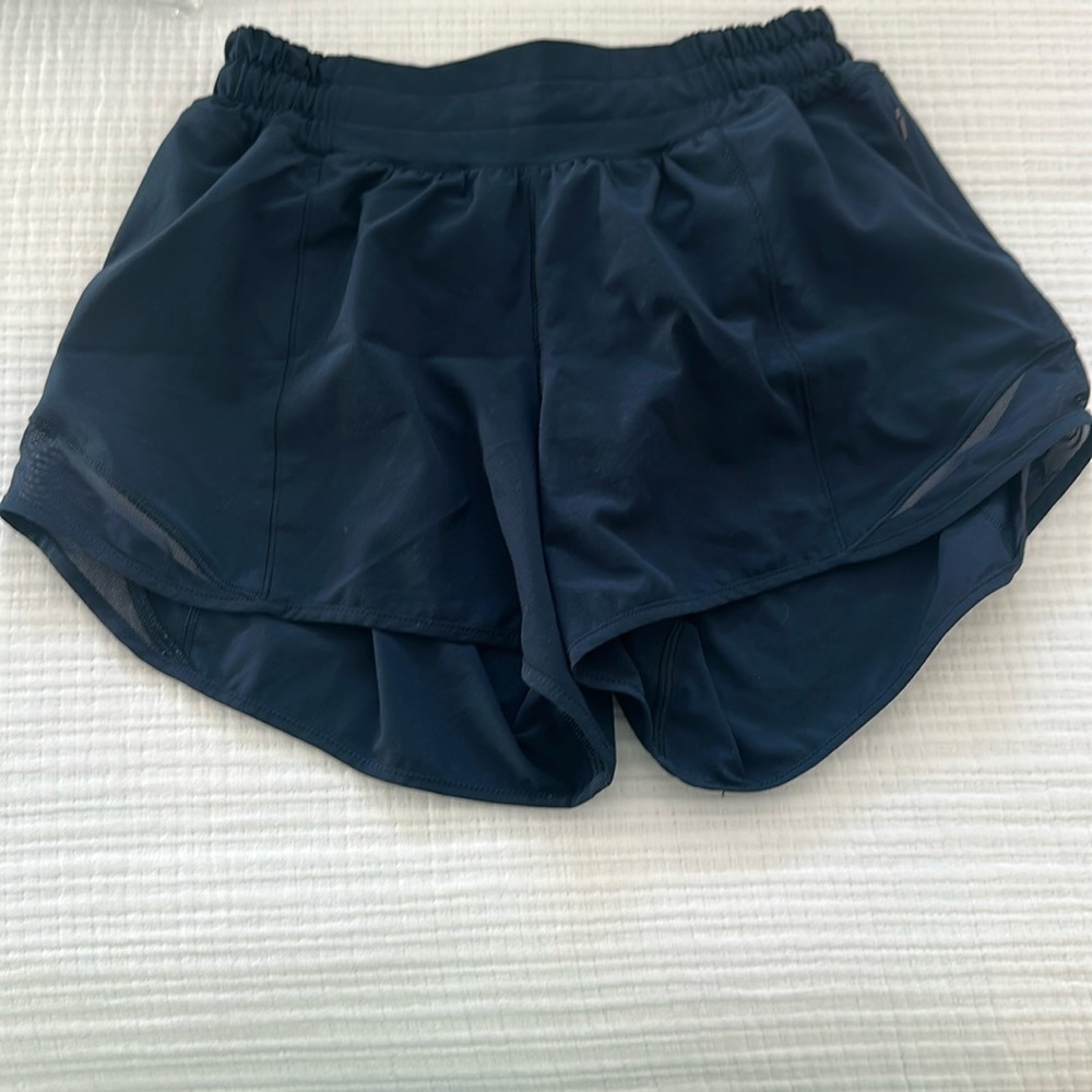 2.5” Low rise hotty hot short from lululemon